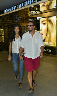 Tuba Büyüküstün feet photo thumbnail