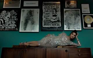 Tuba Büyüküstün feet photo thumbnail