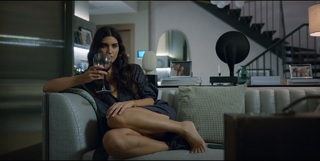 Tuba Büyüküstün feet photo thumbnail