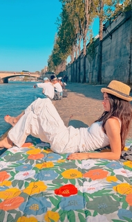 Tuba Büyüküstün feet photo thumbnail