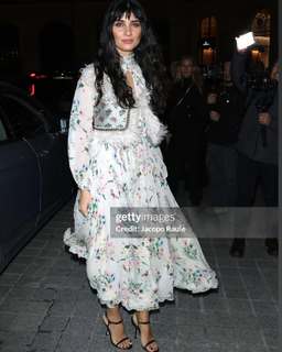 Tuba Büyüküstün feet photo thumbnail