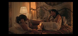Tuba Büyüküstün feet photo 1