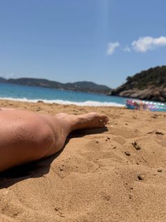 Tuba Büyüküstün feet photo 4