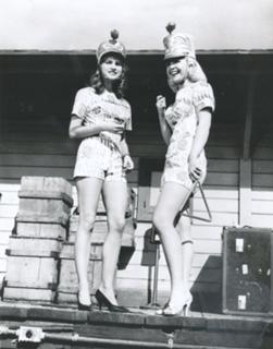 Tuesday Weld feet photo 13