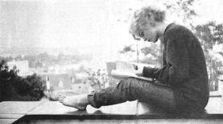 Tuesday Weld feet photo 18