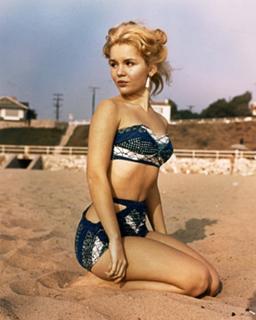 Tuesday Weld feet photo 9