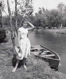 Tuesday Weld feet photo 5