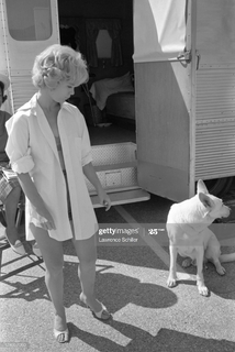 Tuesday Weld feet photo 15