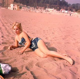 Tuesday Weld feet photo 5