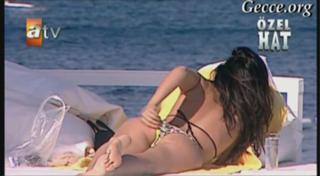 Tugba Ekinci feet photo 8