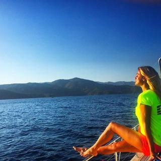 Tugba Özay feet photo 6
