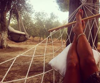 Tugba Özay feet photo 8
