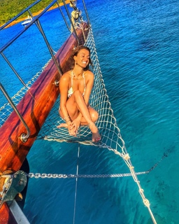 Tugba Özay feet photo 5