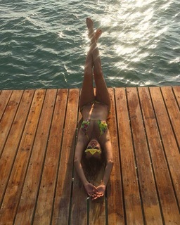 Tugba Özay feet photo 17
