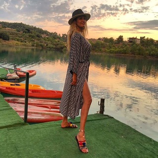 Tugba Özay feet photo 10