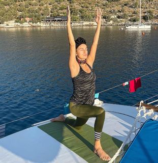 Tugba Özay feet photo 16