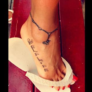 Tugce Ozbudak feet photo thumbnail