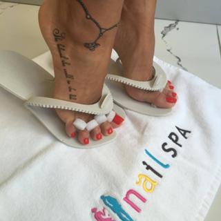 Tugce Ozbudak feet photo thumbnail
