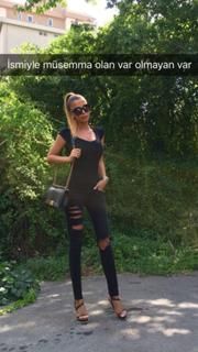 Tugce Ozbudak feet photo thumbnail