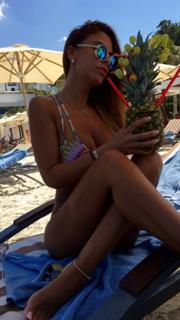 Tugce Ozbudak feet photo thumbnail