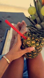 Tugce Ozbudak feet photo thumbnail