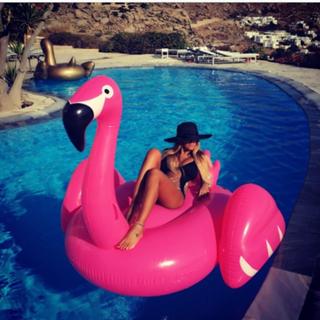 Tugce Ozbudak feet photo thumbnail