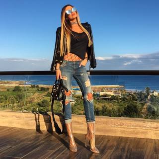 Tugce Ozbudak feet photo thumbnail