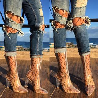 Tugce Ozbudak feet photo thumbnail