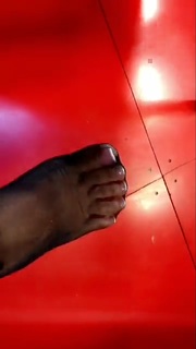 Tugce Ozbudak feet photo thumbnail