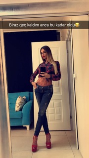 Tugce Ozbudak feet photo thumbnail