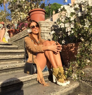 Tugce Ozbudak feet photo thumbnail