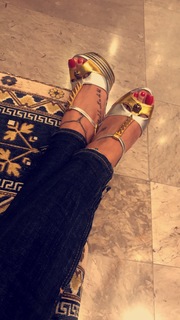 Tugce Ozbudak feet photo thumbnail