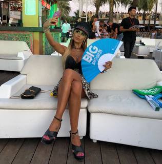 Tugce Ozbudak feet photo thumbnail