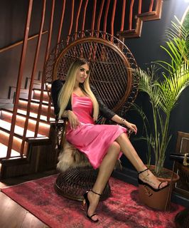 Tugce Ozbudak feet photo thumbnail