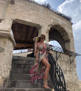 Tugce Ozbudak feet photo thumbnail