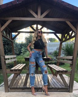 Tugce Ozbudak feet photo thumbnail