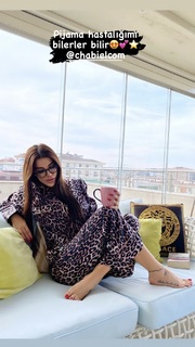 Tugce Ozbudak feet photo thumbnail