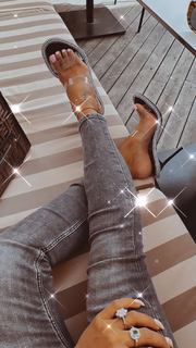 Tugce Ozbudak feet photo thumbnail