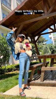 Tugce Ozbudak feet photo thumbnail