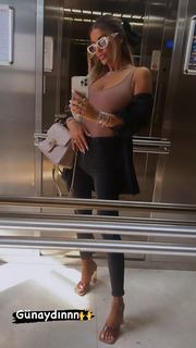 Tugce Ozbudak feet photo thumbnail