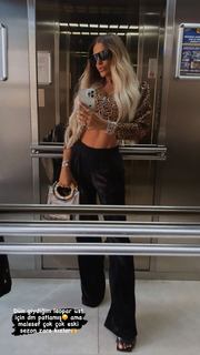 Tugce Ozbudak feet photo thumbnail