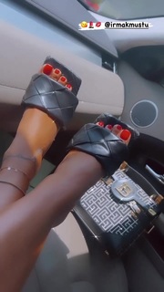 Tugce Ozbudak feet photo thumbnail