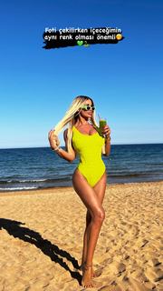 Tugce Ozbudak feet photo thumbnail