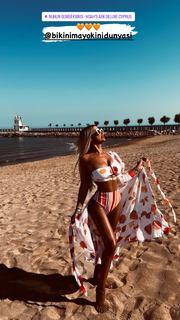 Tugce Ozbudak feet photo thumbnail