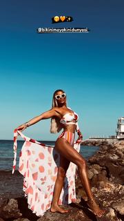 Tugce Ozbudak feet photo thumbnail