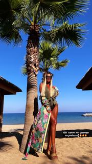 Tugce Ozbudak feet photo thumbnail