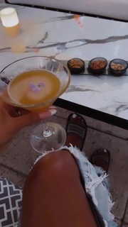 Tugce Ozbudak feet photo thumbnail