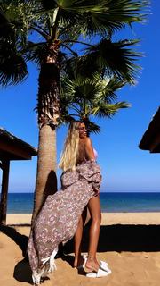 Tugce Ozbudak feet photo thumbnail