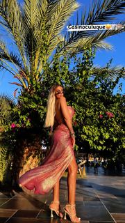 Tugce Ozbudak feet photo thumbnail