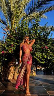 Tugce Ozbudak feet photo thumbnail